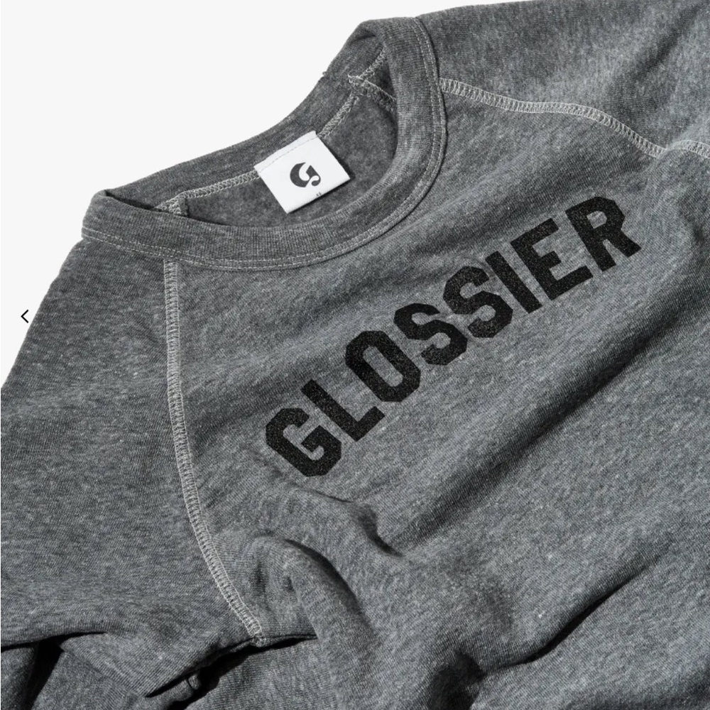 COPY - 👄💄GLOSSIER GREY CREWNECK SWEATSHIRT🩷size small🩷